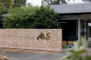 Fachada de la propiedad