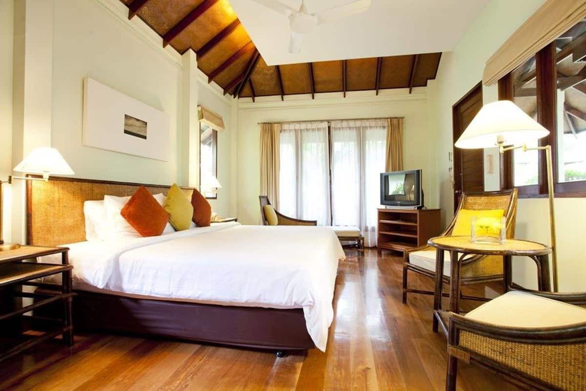 minibar, in-room safe, desk, free cots/infant beds