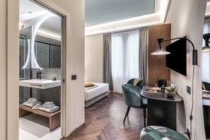 Chambre supérieure | Minibar, coffre-fort, bureau, rideaux d’obscurcissement