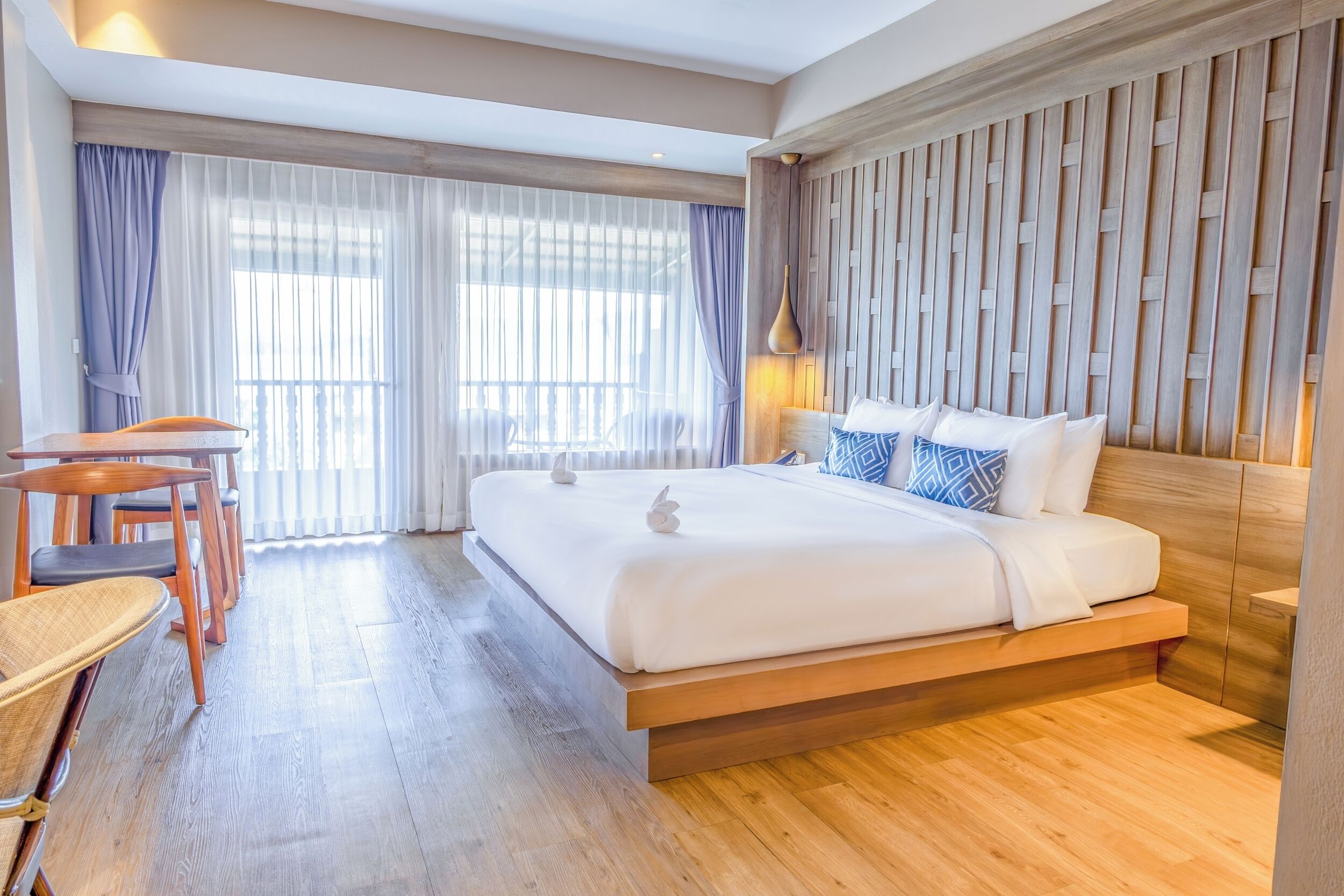 Deluxe Double | 迷你吧、客房内保险箱、办公桌、隔音