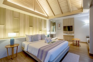 Heritage Villa | Minibar, in-room safe, desk, soundproofing - Namaka Resort Kamala (Kamala)