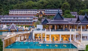 3 piscinas al aire libre