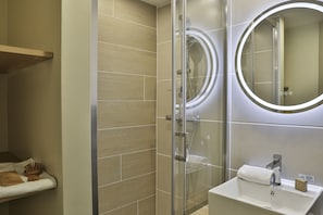 Studio 3 people - 1 sleeping alcove - Renovated | Bathroom
