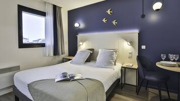 Studio 3 people - 1 sleeping alcove - Renovated | In-room safe, blackout drapes, soundproofing, cribs/infant beds