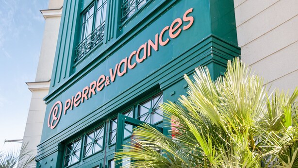 A building with a sign reading "Pierre Vacances." - Pierre & Vacances La Rochelle Résidence Centre (La Rochelle)
