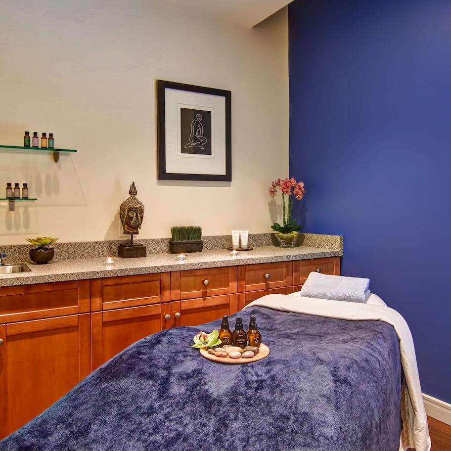 Couples treatment rooms, steam room, body treatments, aromatherapy