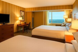 Premium bedding, down duvets, pillow-top beds, in-room safe - DoubleTree Fallsview Resort & Spa by Hilton Niagara Falls (Niagara Falls)