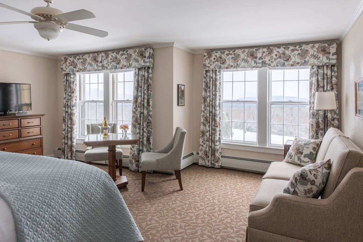 Premium bedding, pillowtop beds, minibar, in-room safe