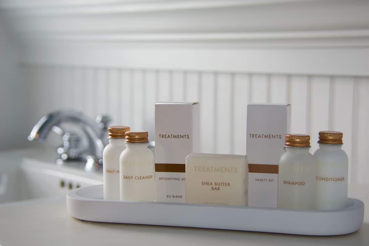 combined shower/bathtub, free toiletries, hair dryer, bathrobes