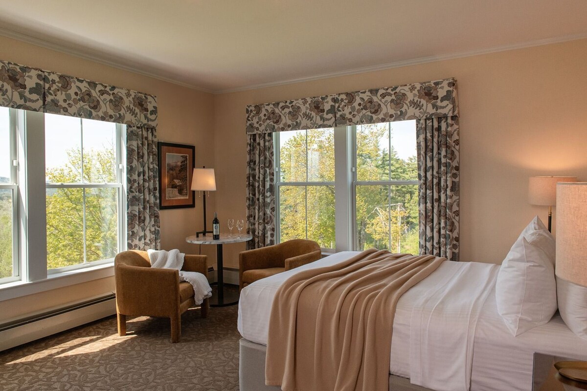 Grand Studio (View Queen) | Premium bedding, pillowtop beds, minibar, in-room safe