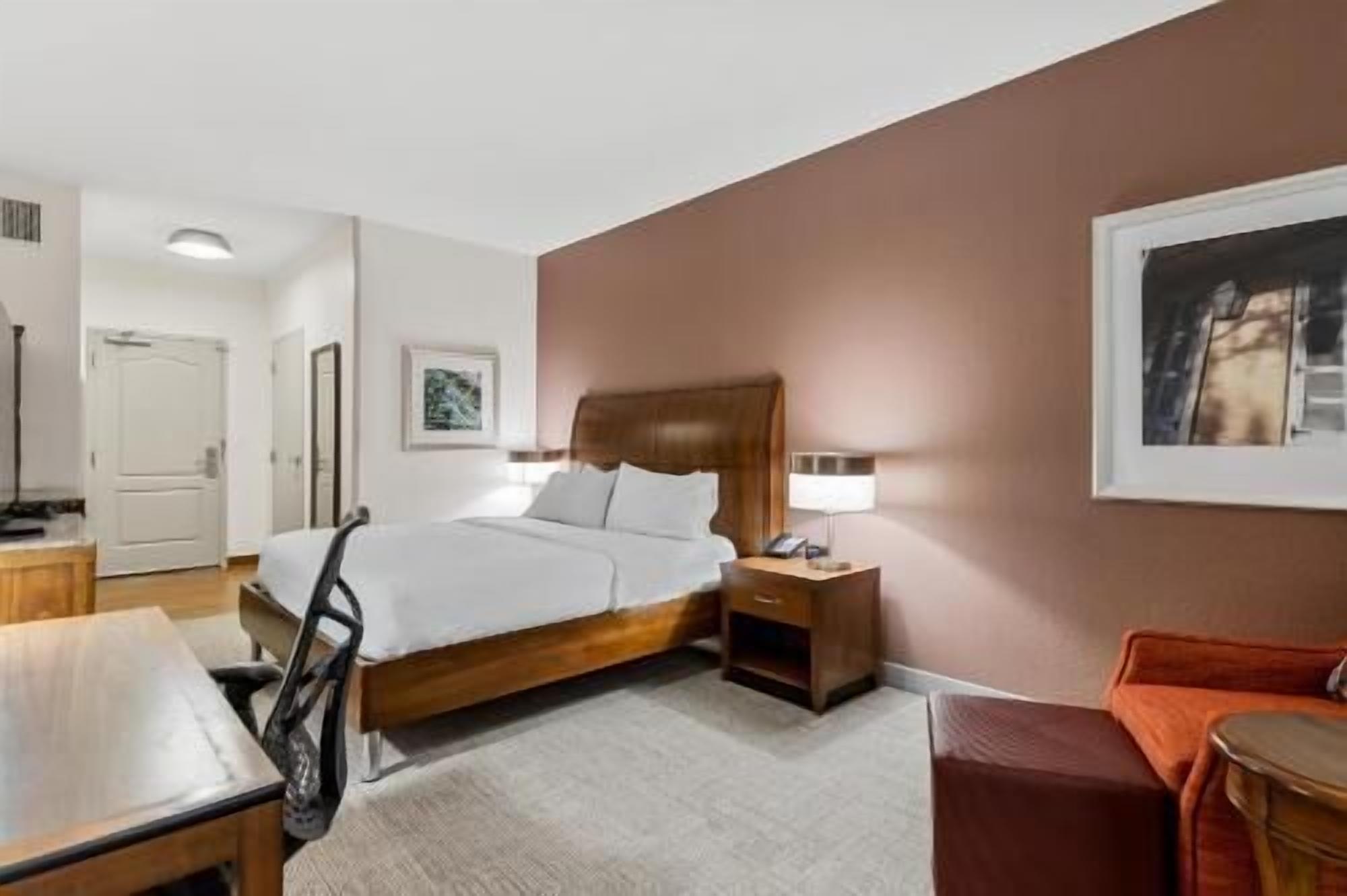 In-room safe, desk, laptop workspace, iron/ironing board