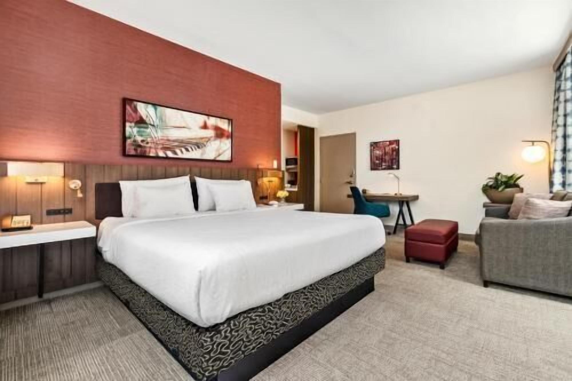 In-room safe, desk, laptop workspace, iron/ironing board