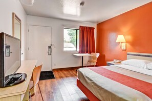 Free WiFi, bed sheets - Motel 6 Pittsburgh, PA - Crafton (Pittsburgh)