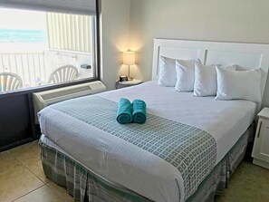 โต๊ะทำงาน, พื้นที่ทำงานแบบใช้แล็ปท็อป, เตารีด/โต๊ะรีดผ้า, Wi-Fi ฟรี