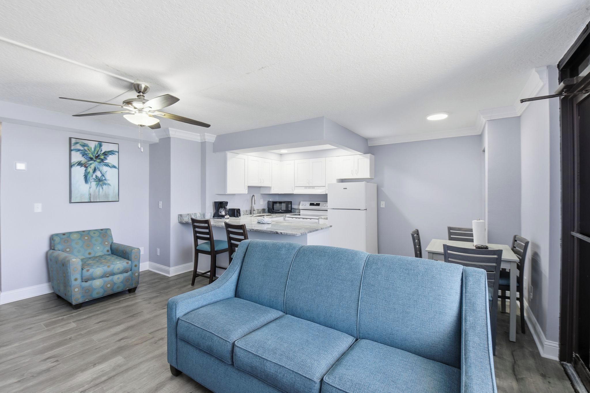 公寓客房 | 客廳 | 平面電視、DVD 播放機