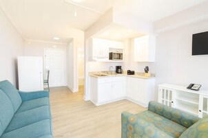 Studio, Balcony, Oceanfront | Private kitchen