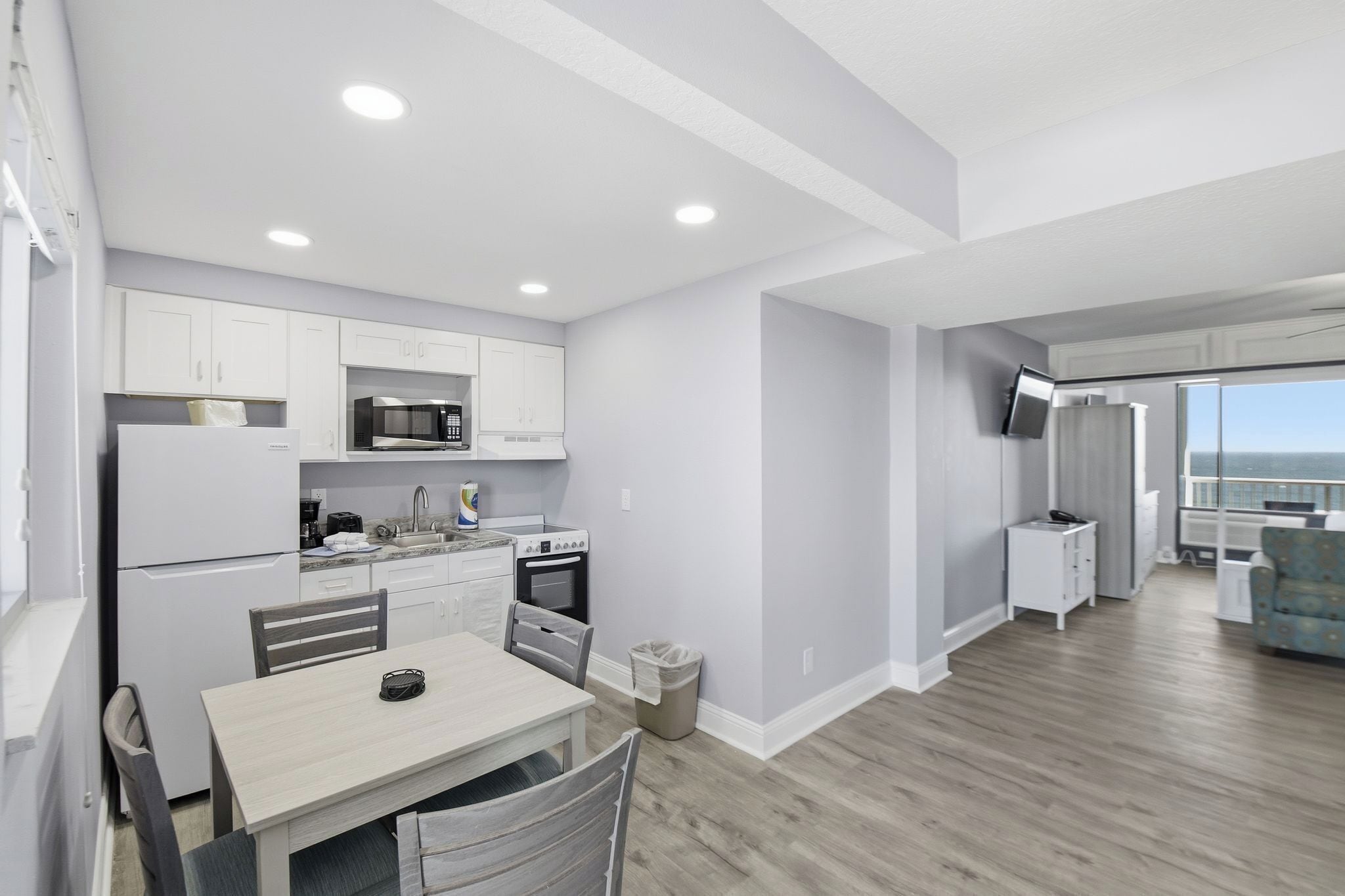 Deluxe Studio, Oceanfront | Private kitchen | Full-sized fridge, microwave, stovetop, coffee/tea maker