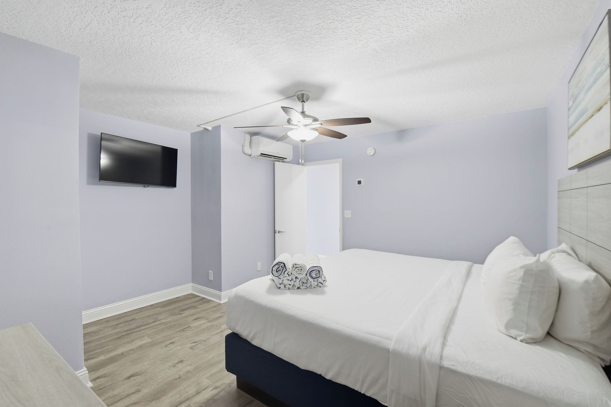 コンドミニアム | デスク、ノートパソコン用作業スペース、アイロン / アイロン台、WiFi (無料)