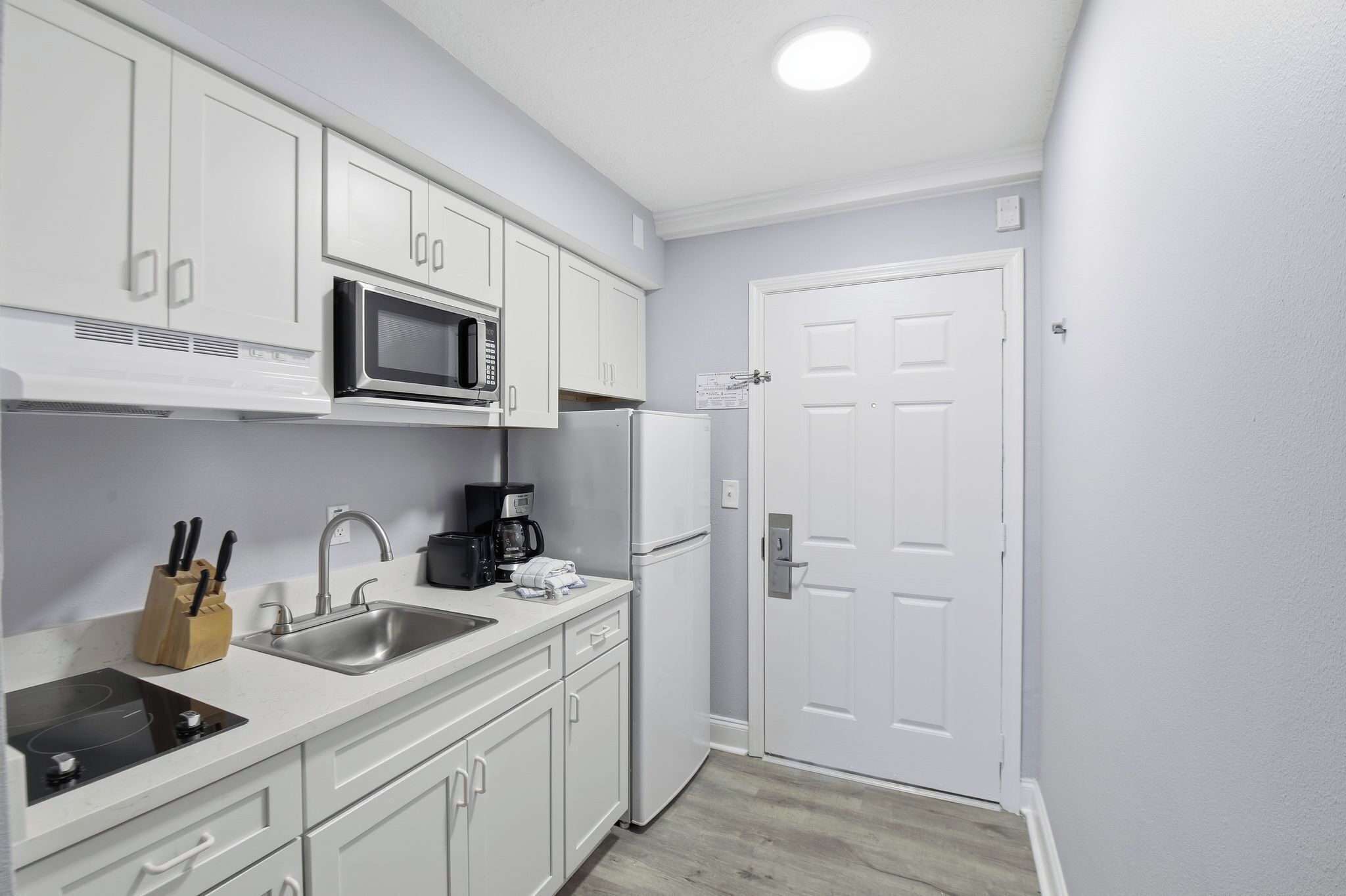 Studio, Balcony, Beachfront | Private kitchen