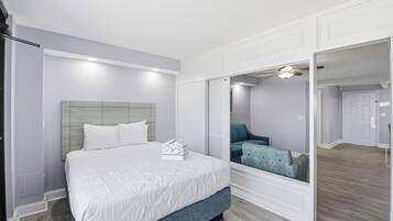 Desk, laptop workspace, iron/ironing board, free WiFi