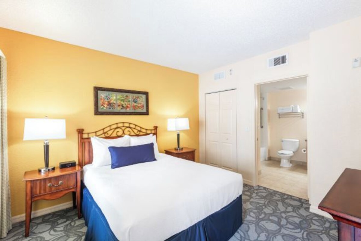 Deluxe Suite, 1 Queen Bed With Sofa Bed
