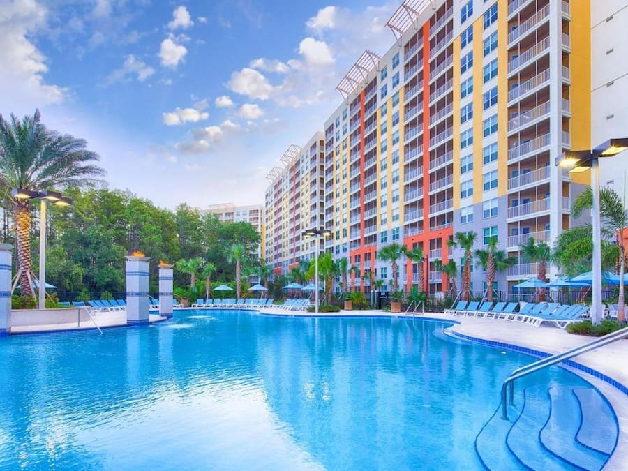 7 outdoor pools, pool umbrellas, sun loungers