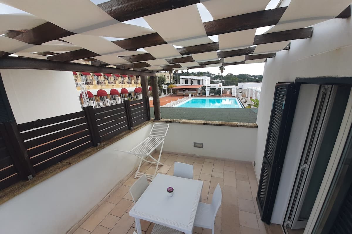 Superior-Zimmer, 1 King-Bett | Terrasse/Patio