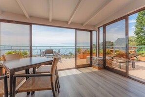 特級公寓, 2 間臥室, 部分海景 (2 people) | 露台/庭院