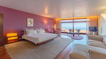 Spa Suite (+16 Only)  | Premium bedding, free WiFi, bed sheets