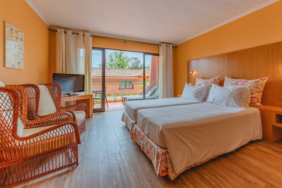 Economy Studio | Premium bedding, free WiFi, bed sheets