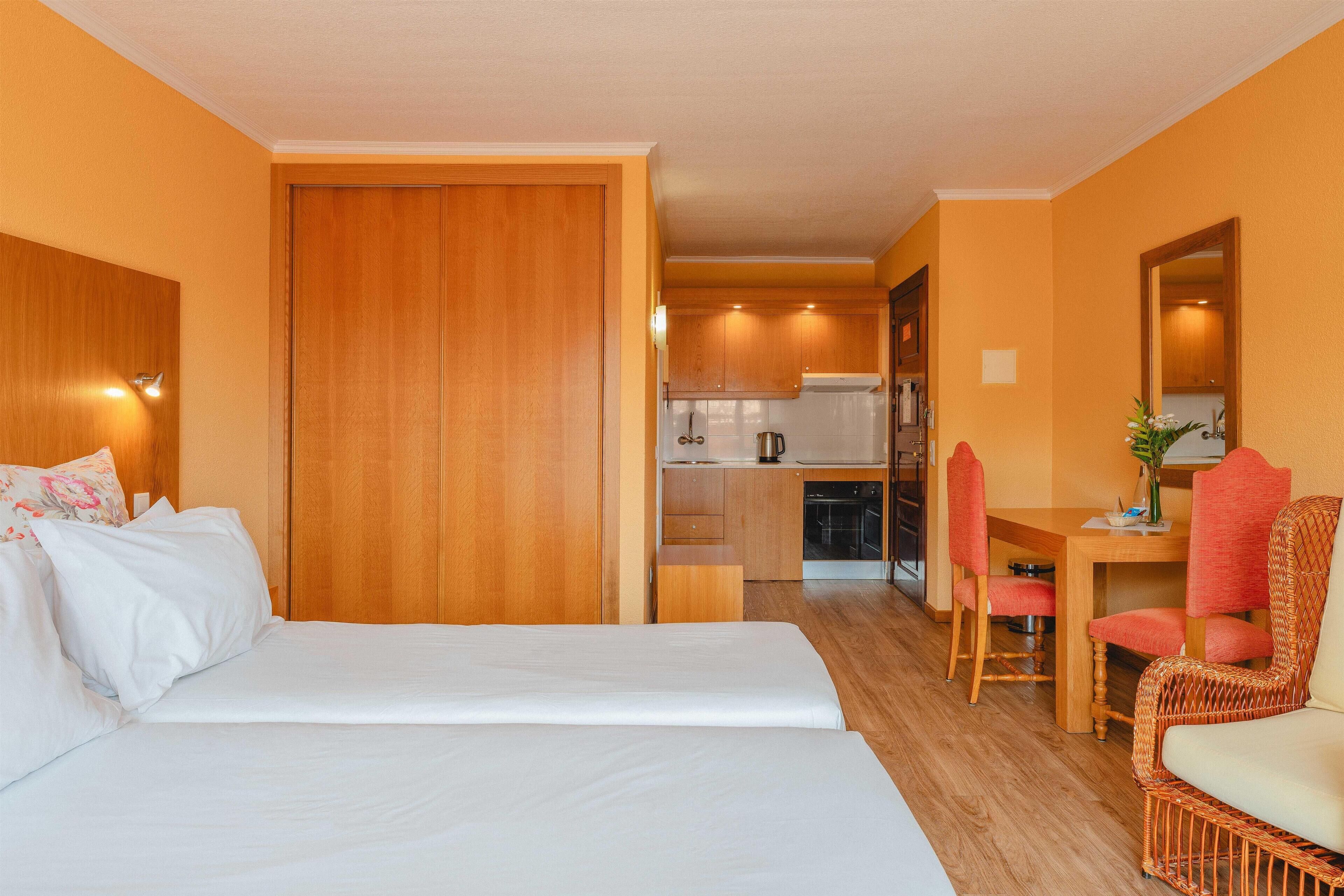 高档床上用品、免费 WiFi、床单