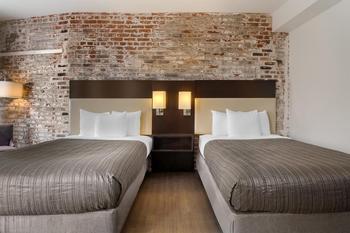Standard Room, 2 Double Beds, Non Smoking, Jetted Tub | Premium bedding, in-room safe, desk, iron/ironing board