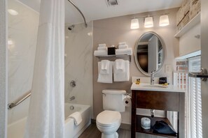 Standard Room, 2 Double Beds, Accessible, Bathtub | Bathroom | Combined shower/tub, designer toiletries, hair dryer, towels