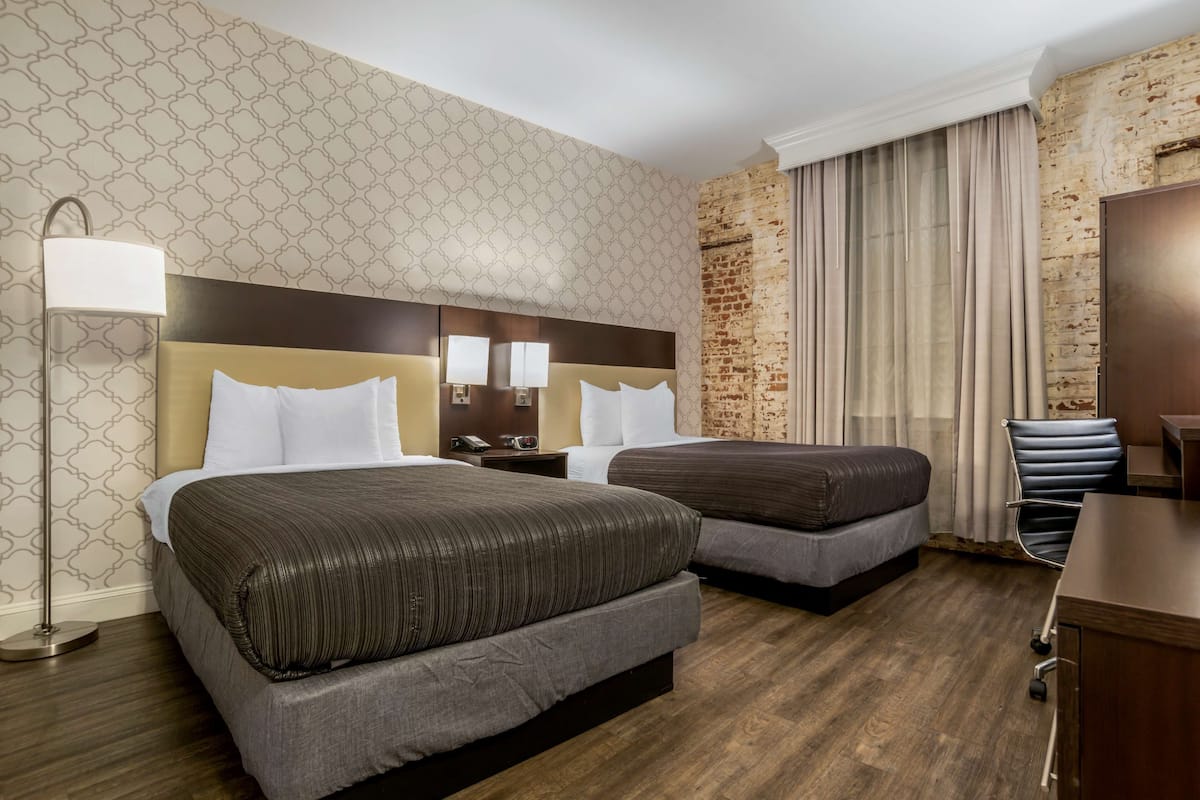 1 bedroom, premium bedding, in-room safe, desk