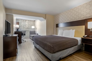 Sengetøy av topp kvalitet, safe på rommet og skrivebord