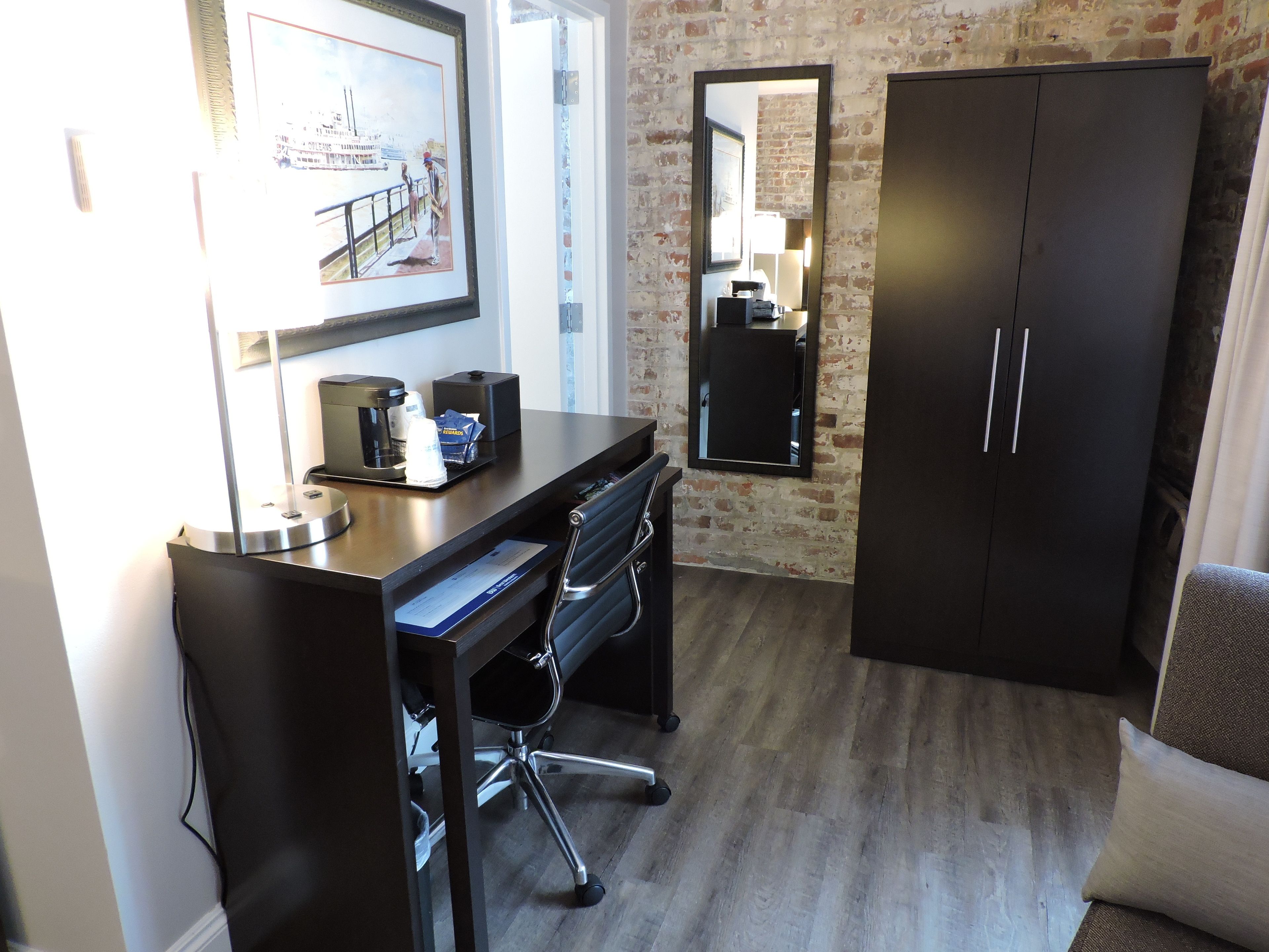 standard room, 2 double beds, non smoking | 1 bedroom, premium bedding, in-room safe, desk