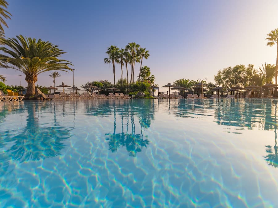 Kolam renang outdoor