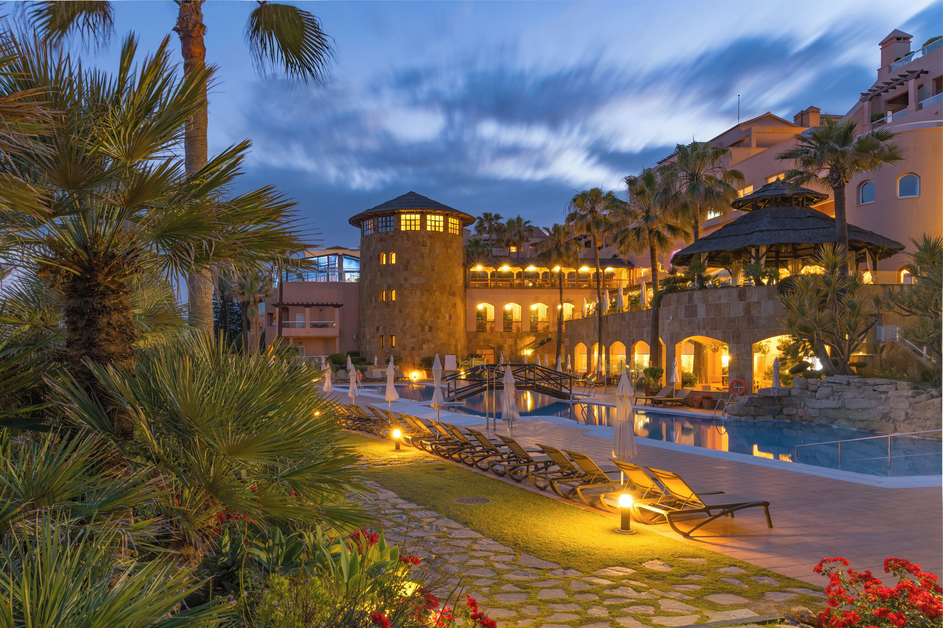 室内游泳池，室外游泳池