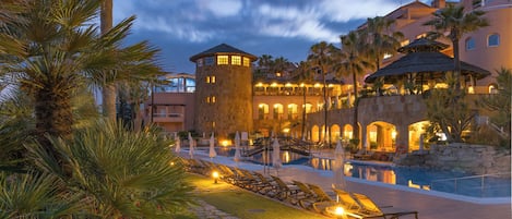 Piscine couverte, piscine extérieure