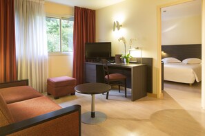 Premium bedding, in-room safe, desk, blackout curtains