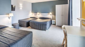 Cortinas blackout, tabla de planchar con plancha y cunas gratuitas