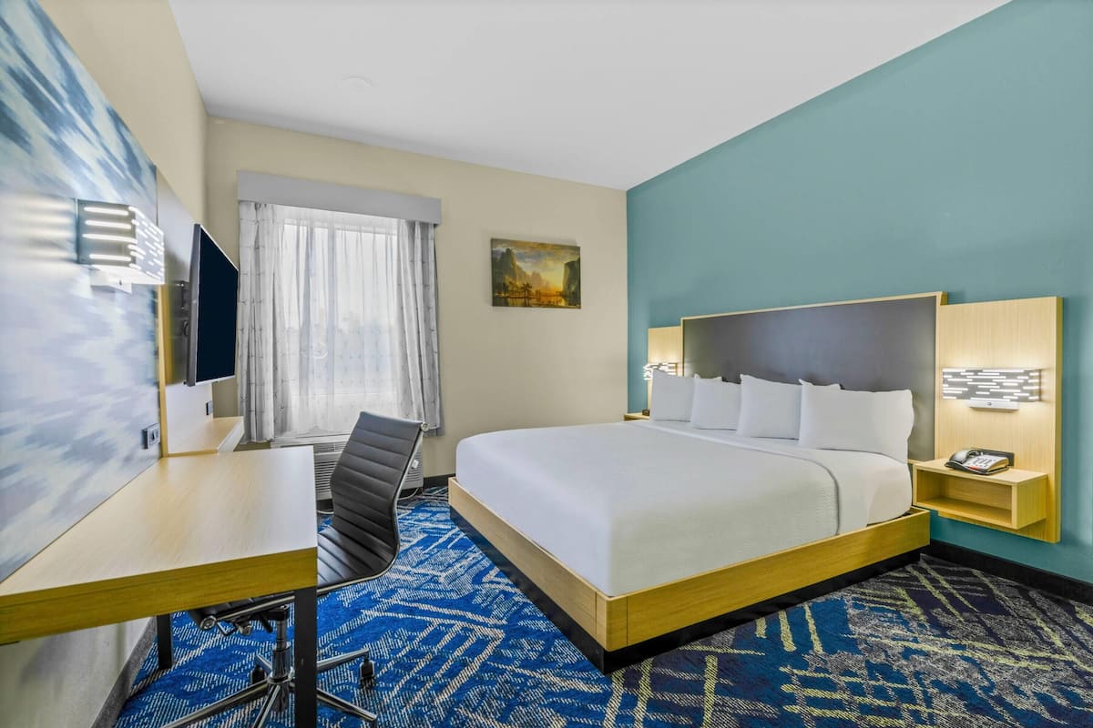 Premium bedding, down comforters, desk, blackout drapes
