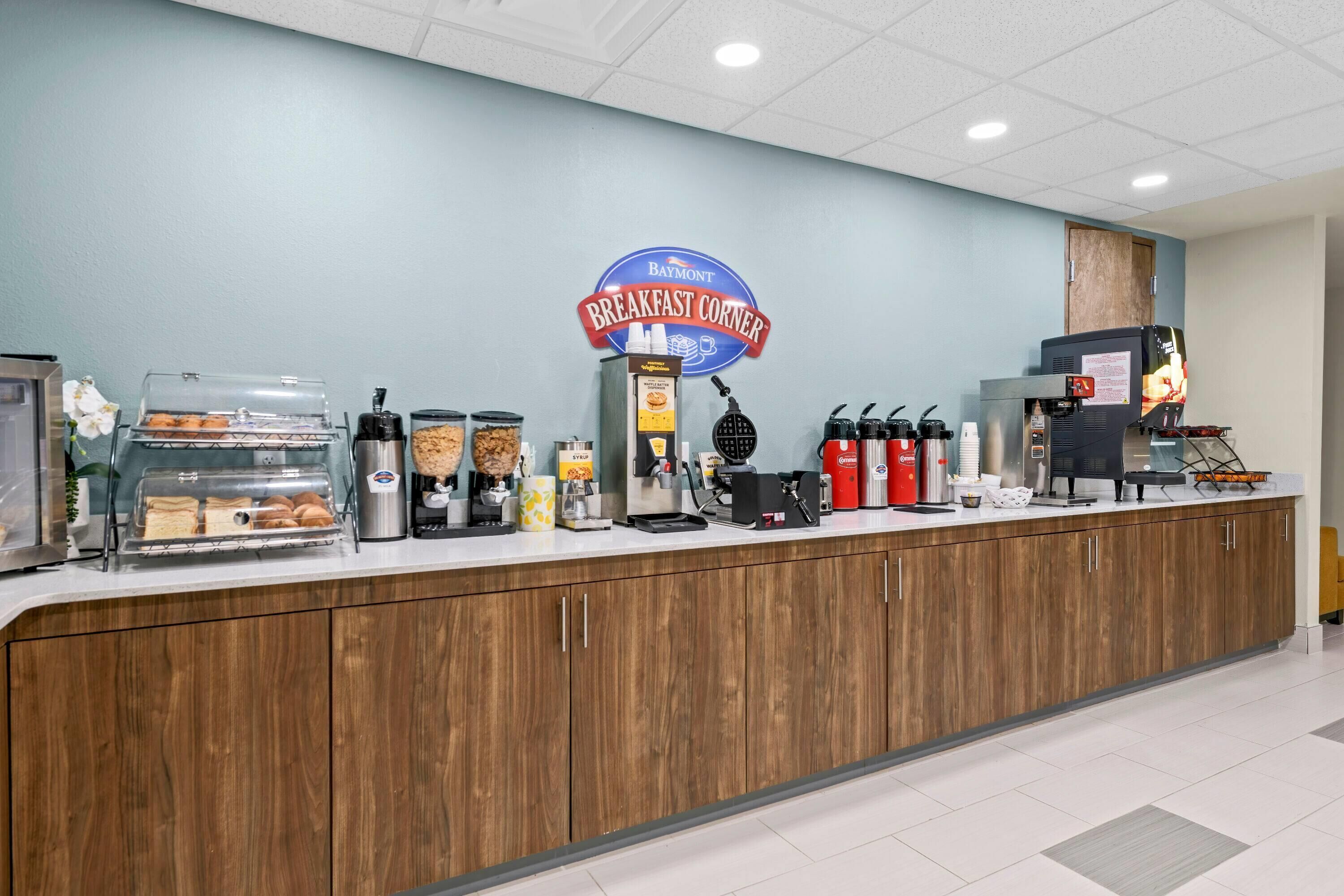 Free daily continental breakfast