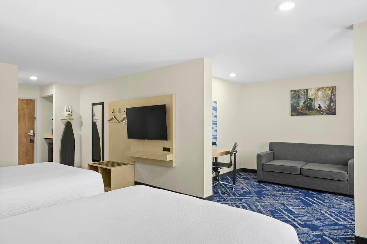 Studio Suite, 2 Queen Beds, Non Smoking | Premium bedding, down comforters, desk, blackout drapes