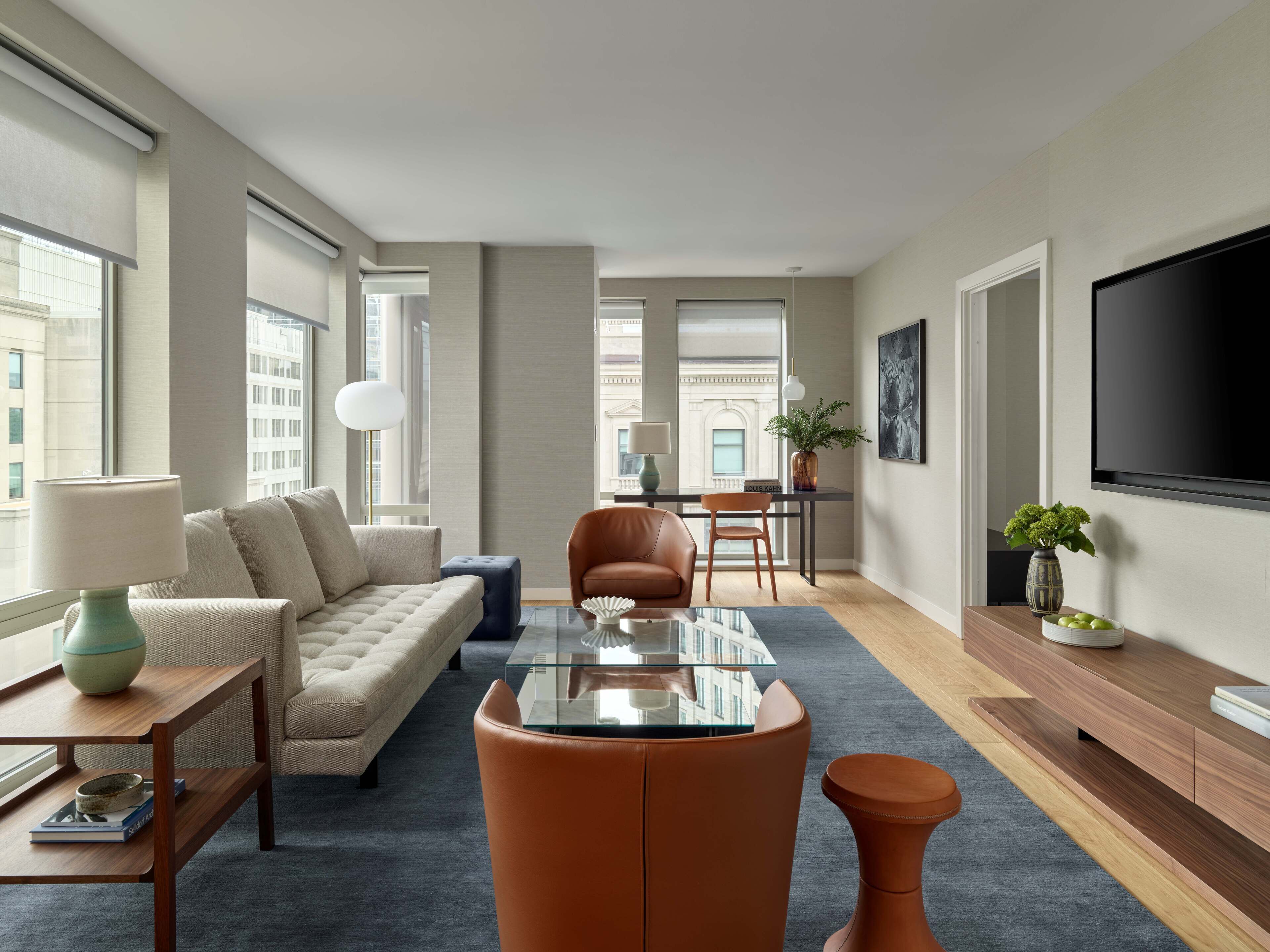 Suite Signature | Zona de estar | Una televisión, una estación de conexión para iPod, películas de pago