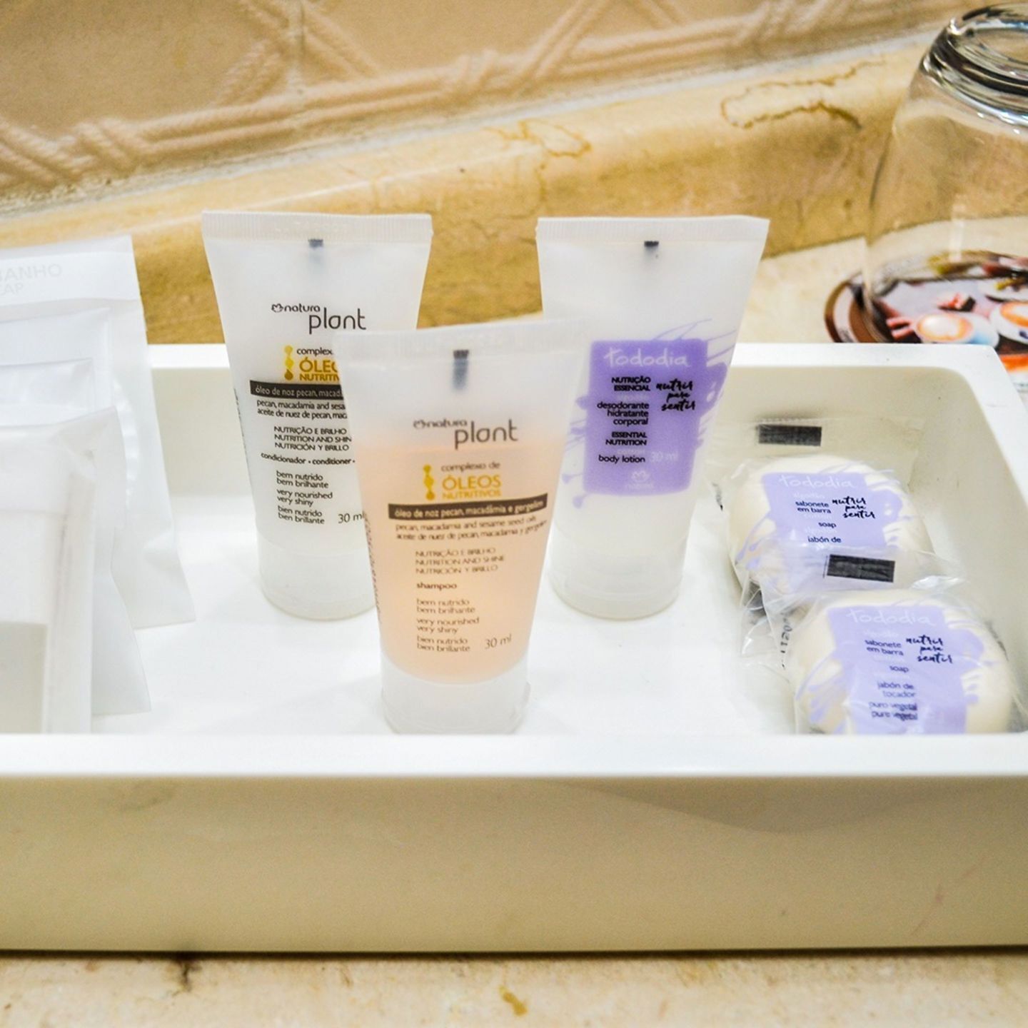Bathroom amenities | Shower, rainfall showerhead, free toiletries, hair dryer