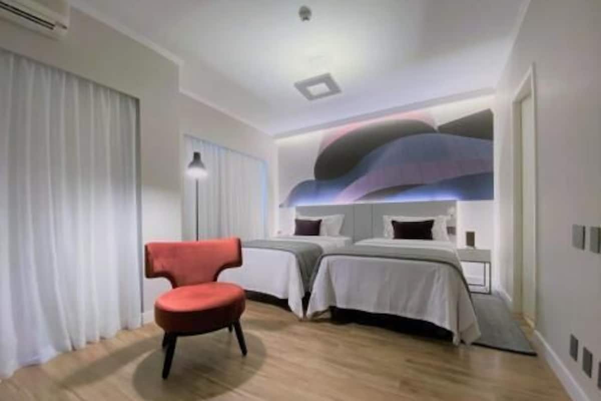 Hypo-allergenic bedding, minibar, in-room safe, individually decorated