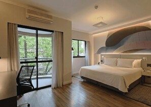 Hypo-allergenic bedding, minibar, in-room safe, individually decorated - Clarion Hotel Faria Lima (São Paulo)