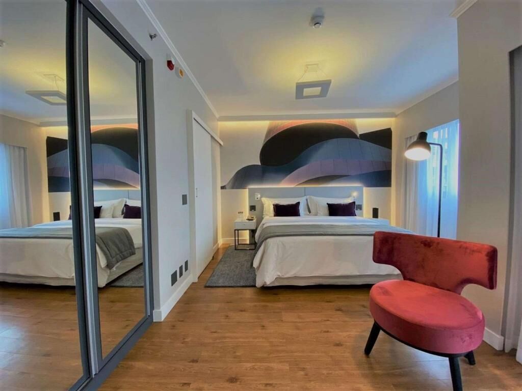 Hypo-allergenic bedding, minibar, in-room safe, individually decorated