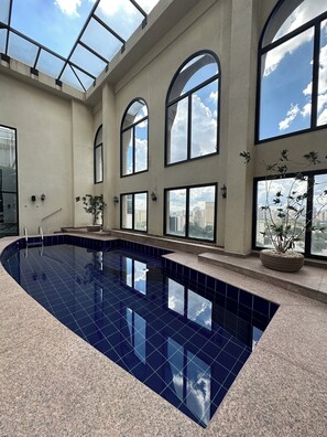 Outdoor pool, pool loungers